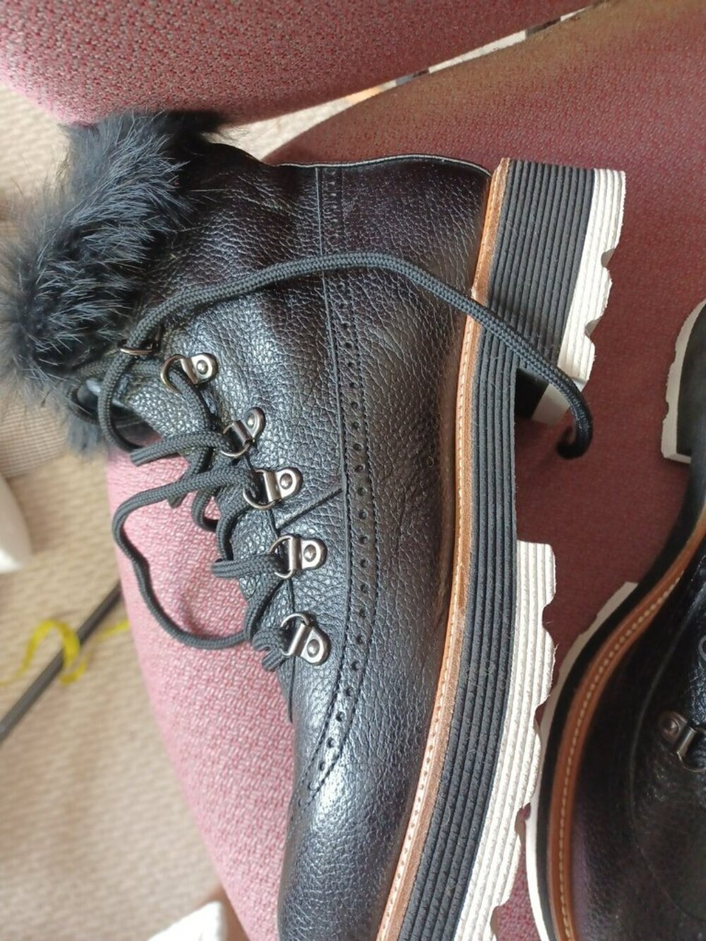 VALENTINA LEATHER BLACK LACE UP FAUX FUR TRIMMING WOMENS ANKLE BOOTS NWOB SZ 37 - Picture 3 of 5